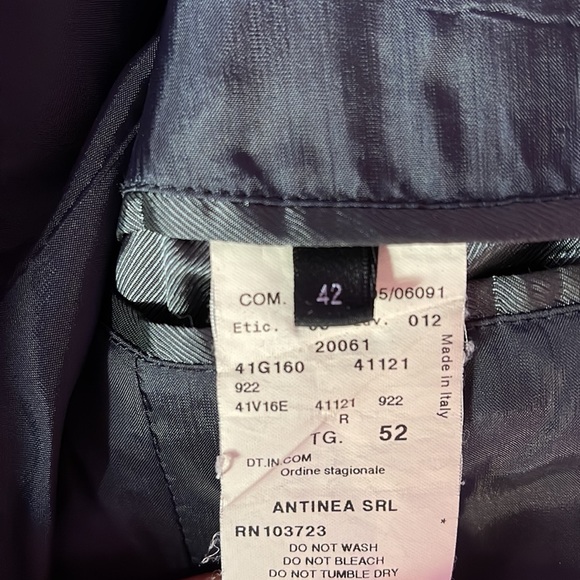 Emporia Armani one button suite, dark blue with thin stripes; length 30, waist34 - Picture 3 of 4